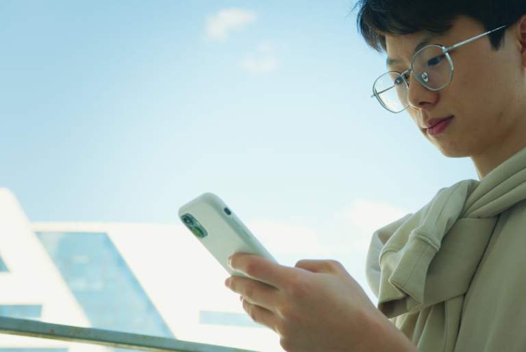 5 Things to Know Before Getting an AI Girlfriend App